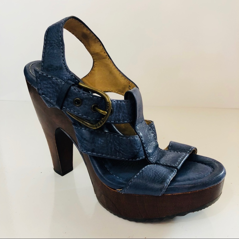Frye Tamara buckle blue heels leather